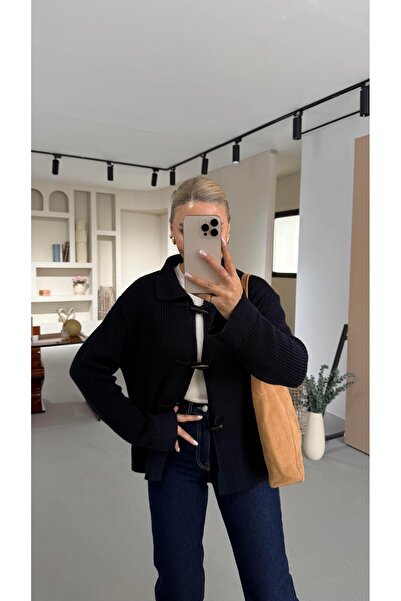 Sezgi Tekin سترة كارديجان منسوجة من سلسلة Premium Kordon İlikli Selanik باللون الأزرق الداكن