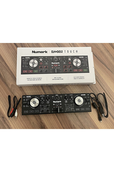 NUMARK وحدة تحكم DJ بحجم الجيب مع عجلات لمس سعوية (DJ2GO2TOUCH)
