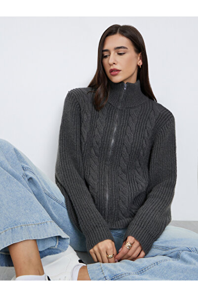 Styli Olive Chunky Cable Knit Zip-Up Sweater