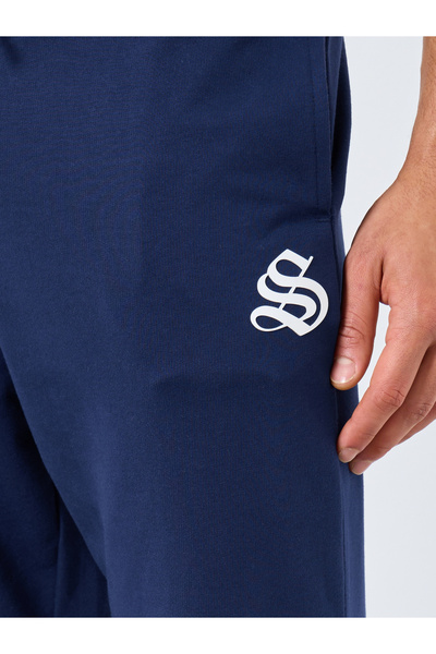 Styli Men Navy Straight Fit Joggers with Minimal Print