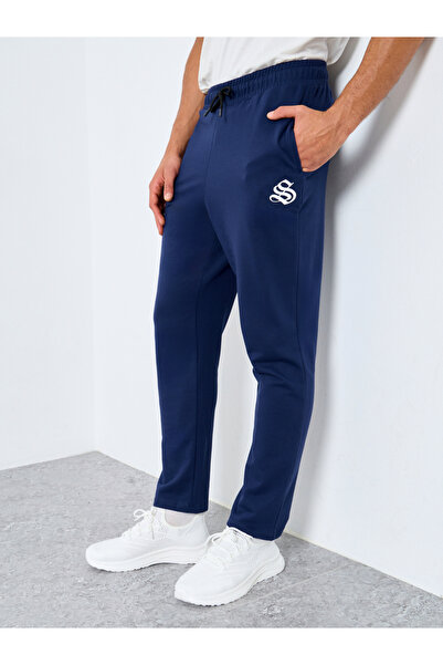 Styli Men Navy Straight Fit Joggers with Minimal Print
