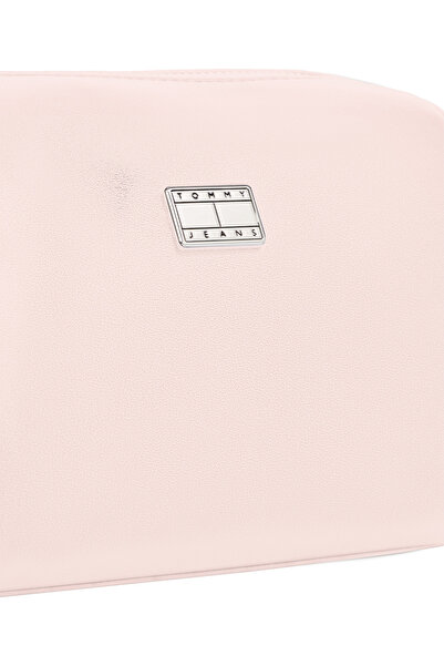Tommy Hilfiger Women Delicate Pink Polyurethane Logo Plaque Vanity Case