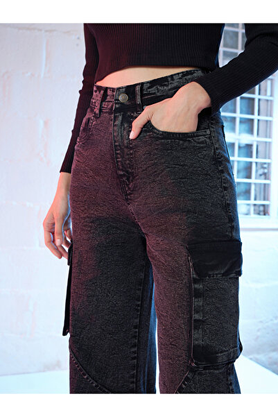 Sassafras By Styli Women Black High Rise Straight Fit Cargo Jeans