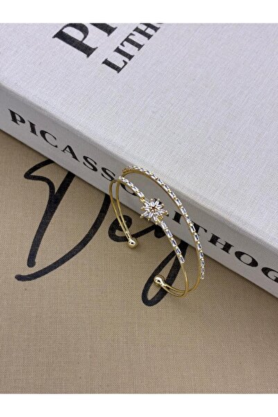 Hedef Bijuteri Gold Color Adjustable Two Row Zircon Stone Star Detailed Bracelet