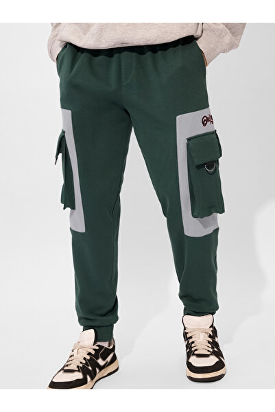 The Souled Store By Styli Men Green Color Block Oversized Cargo Joggers