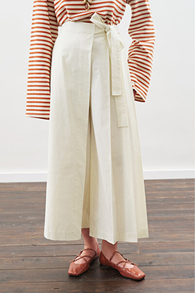 Manuka Skirt Looking Pants Ecru