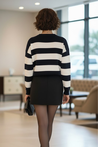 Nevin Kaya Moda Black Striped Sweater
