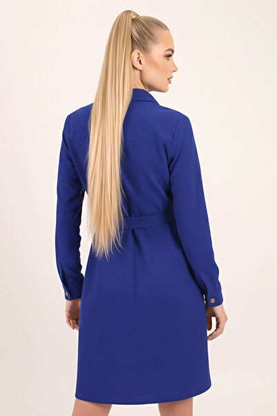 armonika Rochie de catifea pentru femei albastru cobalt cu nasturi în față, buzunare și curea ARM-25K001085