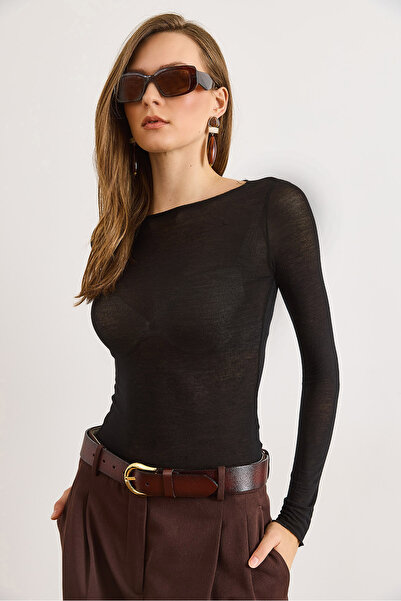 Olalook Γυναικεία μαύρη μπλούζα με λαιμόκοψη με λεπτή διάφανη επένδυση BLZ-19003168