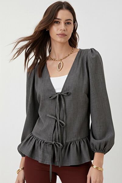 armonika Γυναικεία καπνιστή μπλούζα με κορδόνι μπροστά, βολάν στο κάτω μέρος της φούστας, ελαστικά μανίκια ARM-26K001019