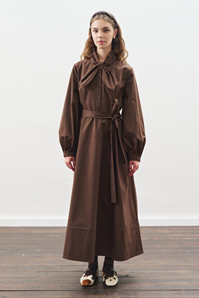 Manuka ΦΟΡΕΜΑ ΜΕ ΛΕΠΤΟΜΕΡΗ ΣΥΝΔΕΣΗ ΣΤΟ ΛΟΥΡΙ ΚΑΦΕ