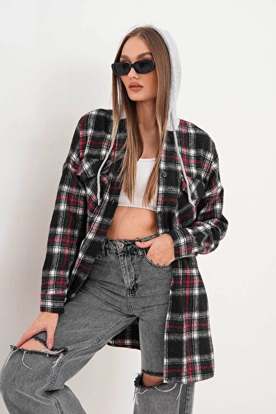 Polologin Butik Kadın Siyah Kırmızı Beyaz Çizgi Detaylı Kapşonlu Gömlek