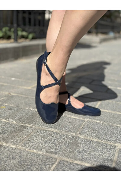 LOVE SHINE Heart Women's Round Ballerina Shoes with Heart Motif Large Size