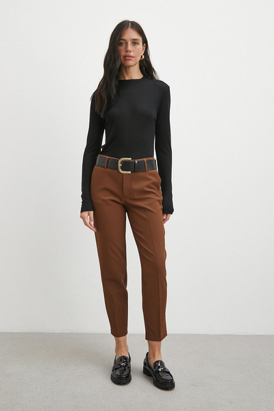 Never more Belted Carrot Leg Trousers Brown