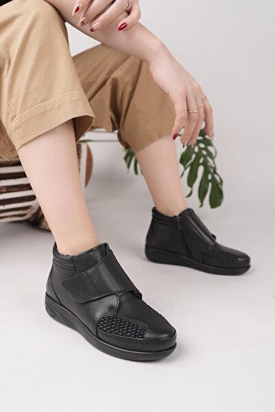 Castle Black 42646-121 Genuine Leather Orthopedic Sole Sheepskin Mother Boots