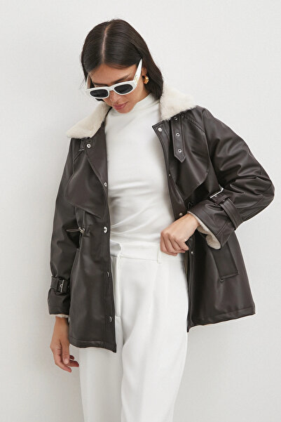 Never more Fur Collar Detailed Leather Jacket Brown