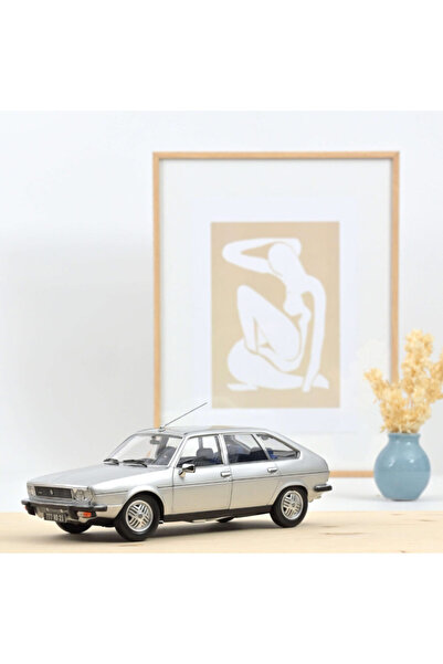Norev Renault 30 T X 1979 Silver Car Model 1:18