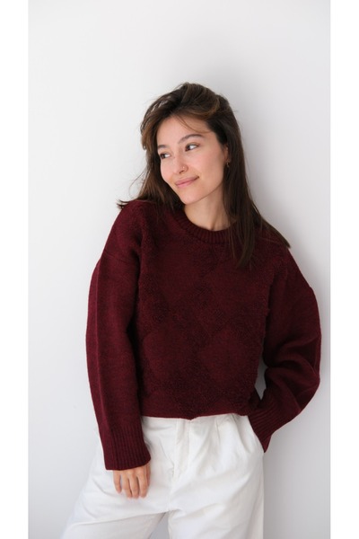 SolQ Baklava Pattern Casual Daily Low Shoulder Stylish Women's Sweater