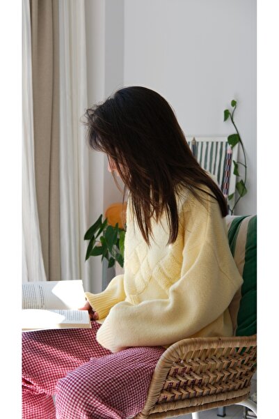 SolQ Baklava Pattern Casual Daily Low Shoulder Stylish Women's Sweater