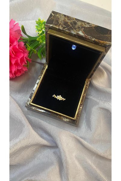 GAMZELİRENKLERİM Minimal Daisy Detail Ring with Rice Pearls and Zircon Stone Design, Gold Steel Adjustable