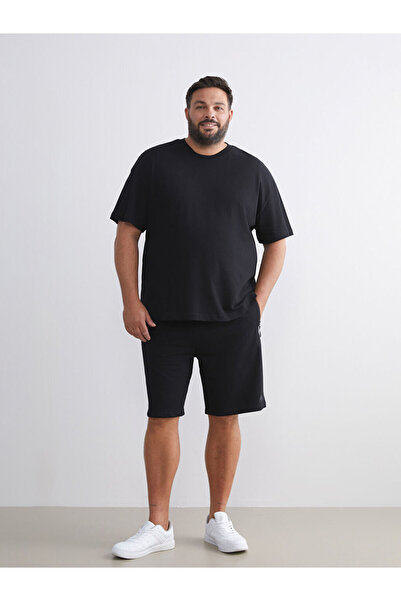 LC Waikiki شورت رياضي أسود كبير الحجم للرجال