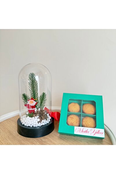Çiçek Yılbaşı 2026 hediye seti - Noel Baba Terrarium + 4'lü Kek