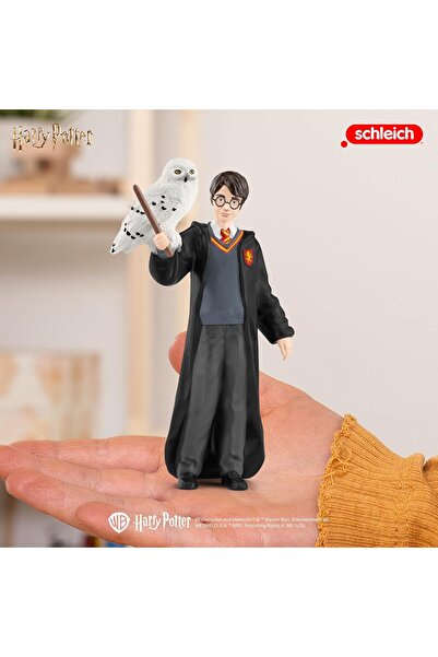 SCHLEICH Harry Potter 2-PC Set with Hedwig Snow Owl - Collectible Figures, Ages 6+ | 42633