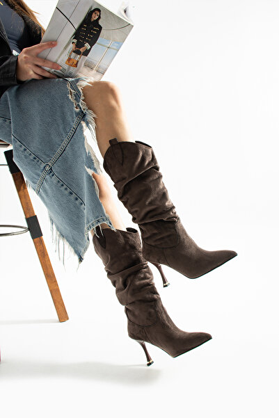 BERFONA DİANA KAHVERENGİ DANA SÜET 7 CM TOPUKLU KÖRÜKLÜ ÇİZME