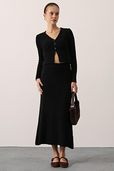 VAGGON Women's Black V-Neck Cardigan and Midi Length Skirt Knitwear Set Vs01419