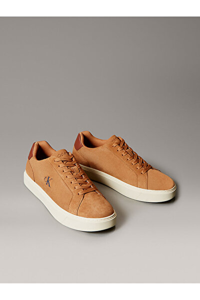 Calvin Klein Ανδρικό παπούτσι με χαμηλή σόλα με άνετη σόλα Ck με λογότυπο καφέ σουέτ YM0YM01434-0GG