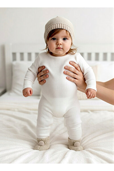 Butik Hand Knitted Beige Beanie & Booties Set for Newborn Baby