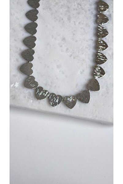 VOBEEYKU Special Series Serrated Patterned Heart Plate Row Necklace (43 cm)