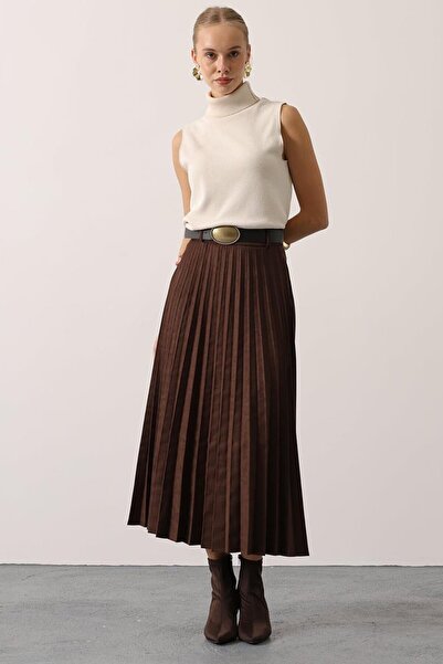 VAGGON Pleated Midi Length Suede Skirt with Belt Detail