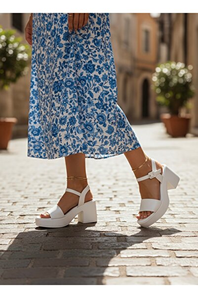 NO BRAND Modern Comfort White Block Heel Sandals