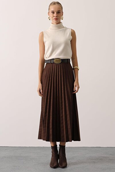 VAGGON Pleated Midi Length Suede Skirt with Belt Detail