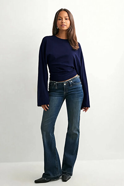 ecemore Μπλούζα με λαιμόκοψη με φαρδιά μανίκια σε μπλε ναυτικό χρώμα E9128