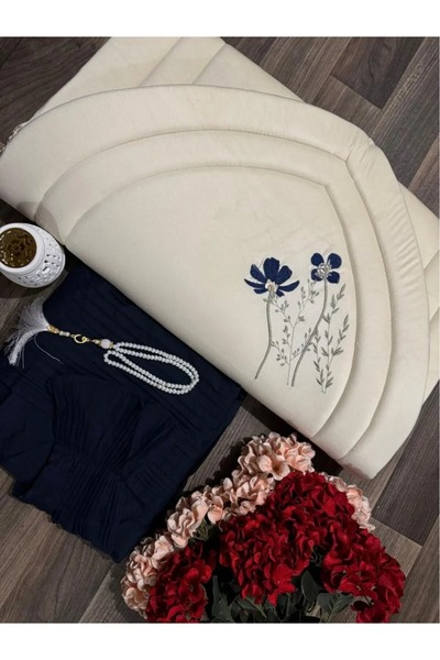 بيت الجملة (translated: House of Wholesale) سجادة صلاة