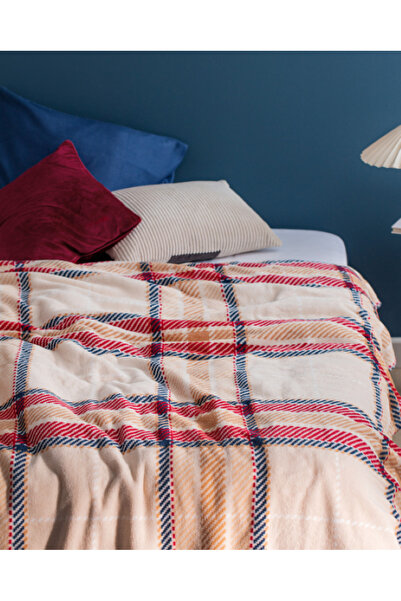 Madame Coco Atlas Home Antonin Welsoft Polar Printed Double Blanket - Beige/Red