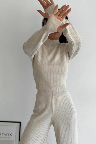 H&E LUXURY DESIGN Women's Crop Fingerless Knitwear Set