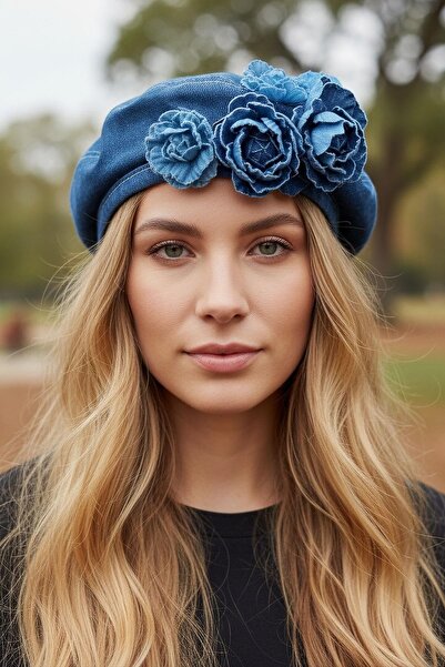 TAKIŞTIR Pălărie cu design denim cu figuri florale de culoare albastră