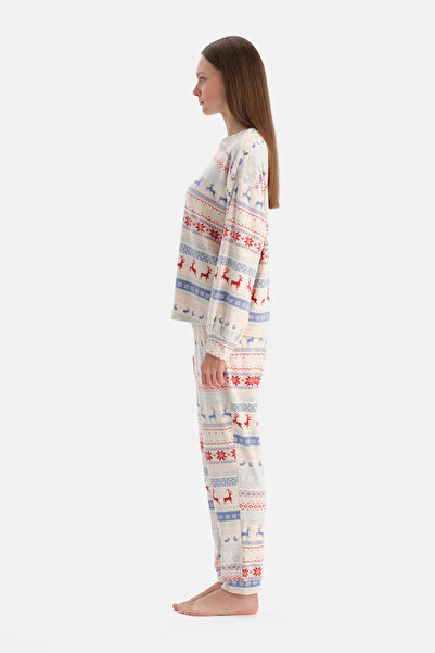 Dagi Multicolor Printed Velvet T-Shirt Pants Pajama Set