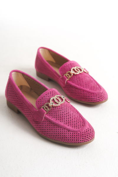 FEMME حذاء Andra نسائي بإبزيم ومقدمة مستديرة للاستخدام اليومي باللون الفوشيا