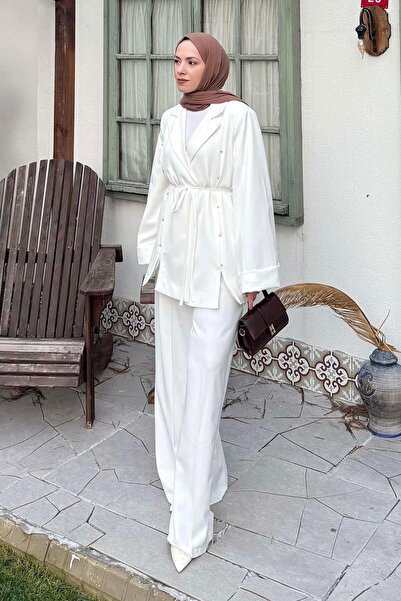 lamelif Deep Pen Detailed Hijab Suit White