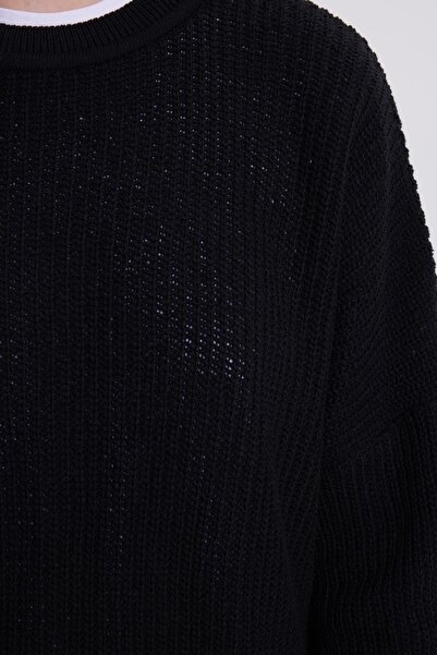 Tudors Women's Oversized wide cut knitted detailed crew neck black sweater