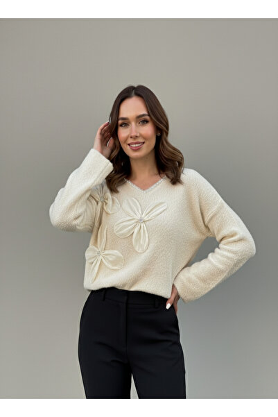 Sibel Günay Butik سترة نسائية من أنجورا كريمية اللون بياقة على شكل حرف V مع ت...