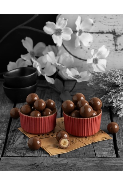 istinye turkish sweets مولتيزرز بوبينغ شوكولاتة