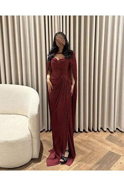 hind fashion Luxurious burgundy evening dress, embroidered in a sophisticated classic style.