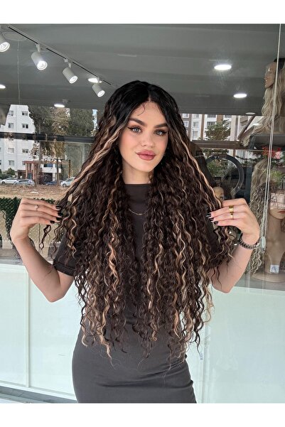 Fenomen Peruk Kahve Tonu Tül Aralarında Işıltılı Muazzam Bir Model - VİP