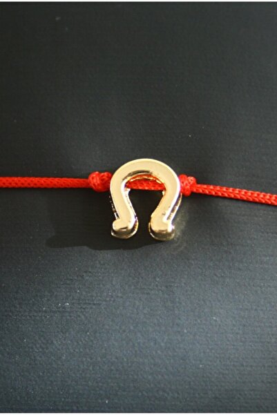 Siyah Kadın Nal Objeli Kırmızı Renk Floş İpli Şans Bilekliği