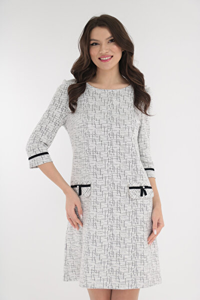 Vanessa Line RO White fabric dress with fine black checkered pattern